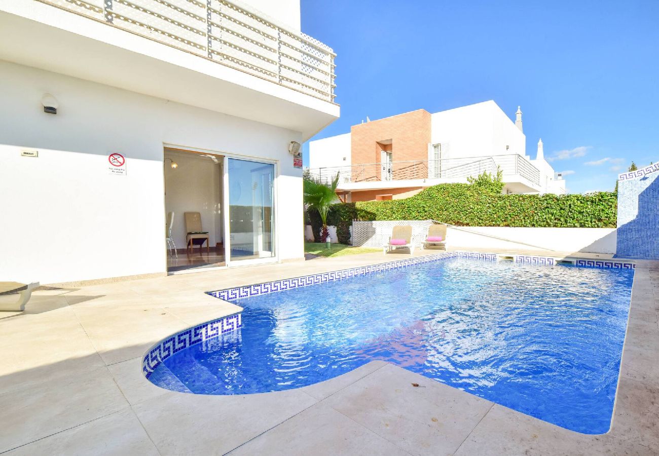 Villa em Albufeira - Alfarrobeira