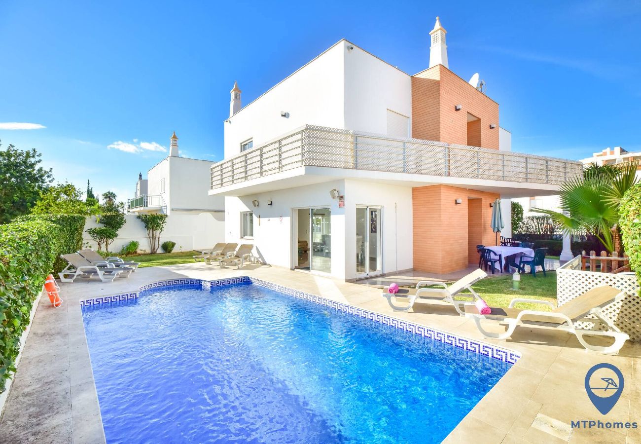 Villa em Albufeira - Alfarrobeira
