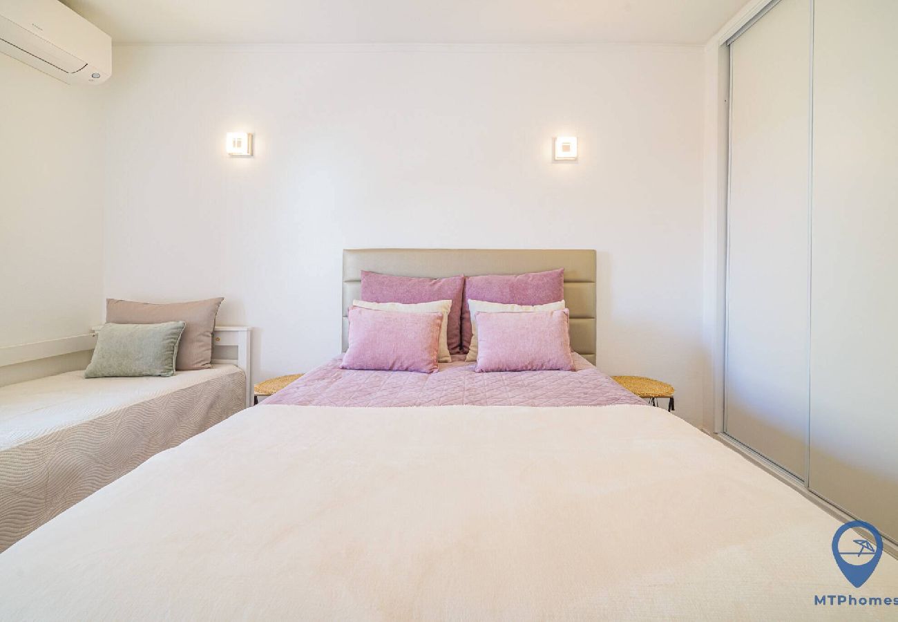 Apartamento em Armação de Pêra - Pé na Areia