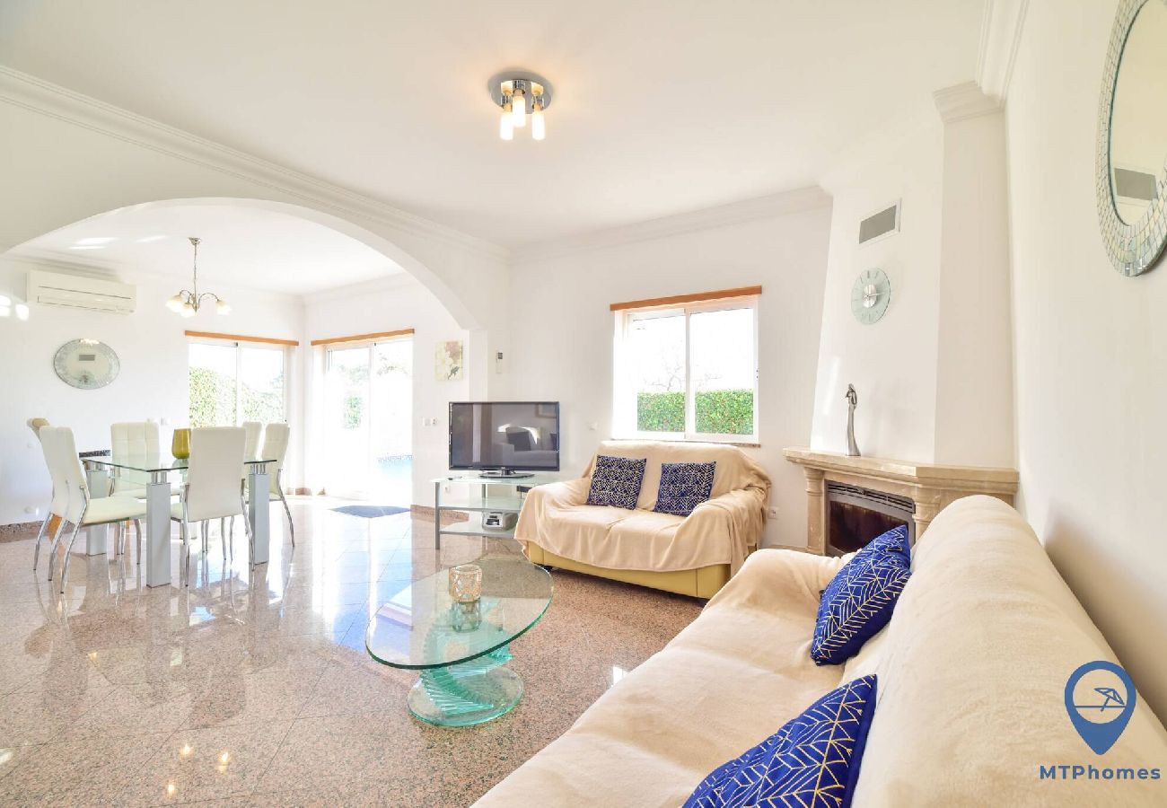 Villa in Albufeira - Alfarrobeira