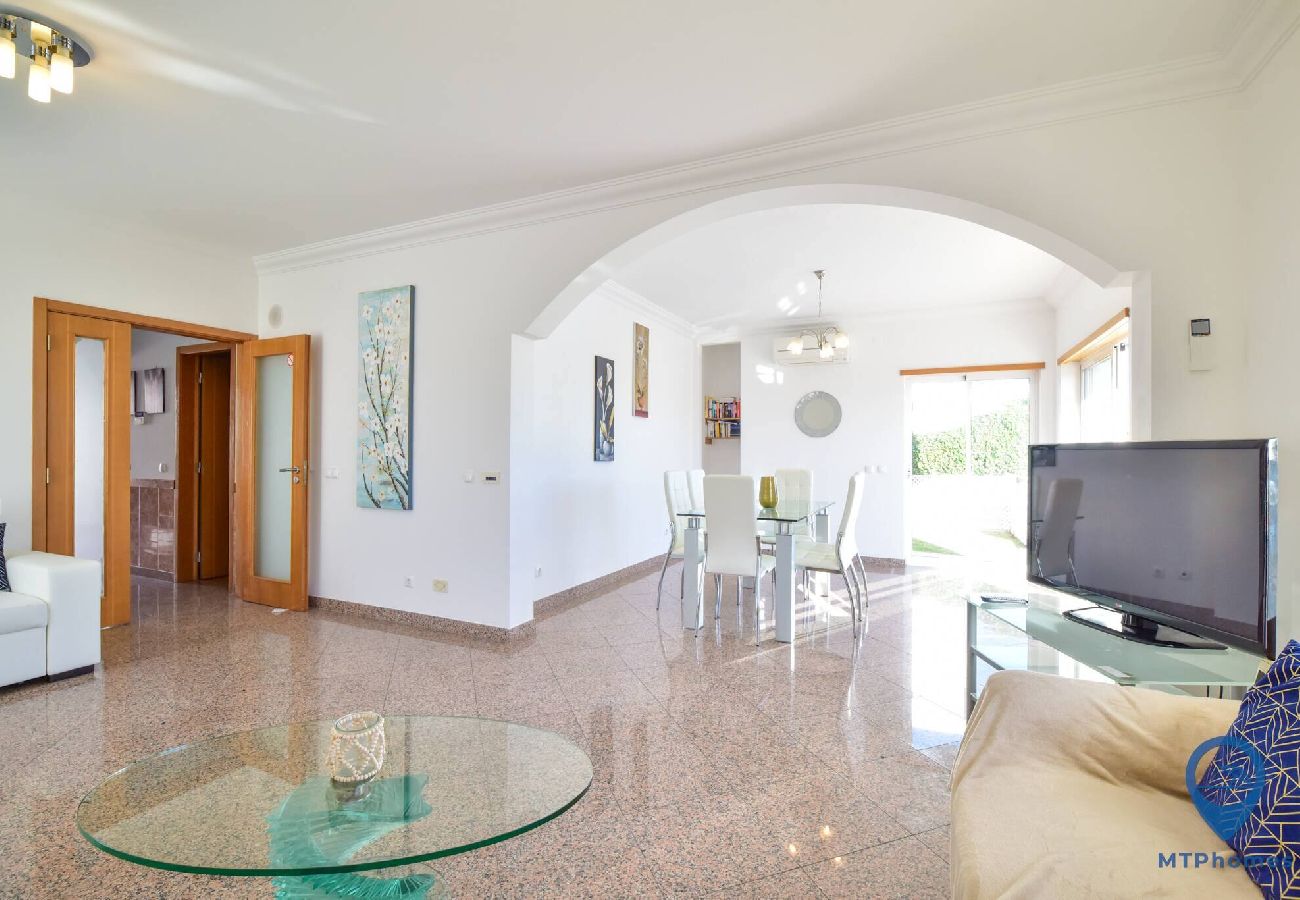 Villa in Albufeira - Alfarrobeira