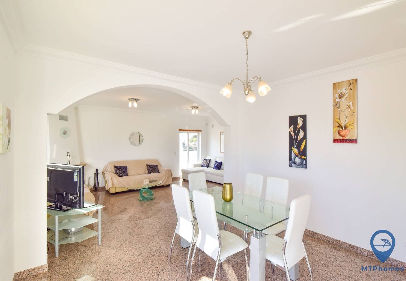 Villa in Albufeira - Alfarrobeira