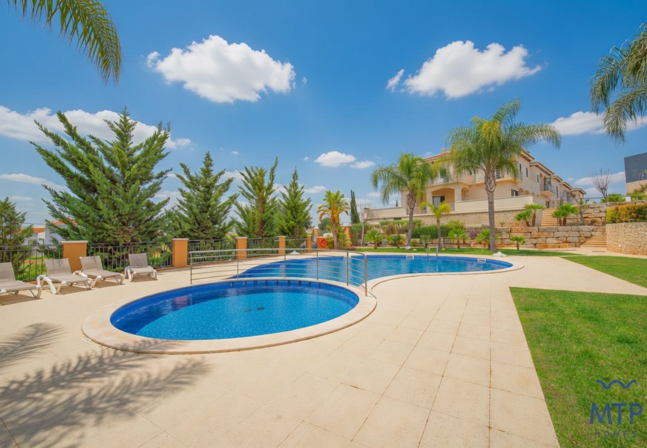 Huis in Albufeira - Vila Cascata