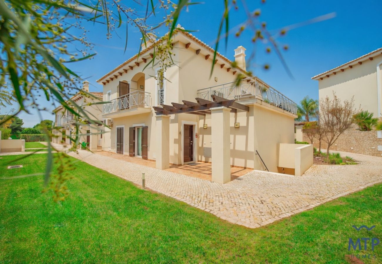 Huis in Albufeira - Vila Cascata