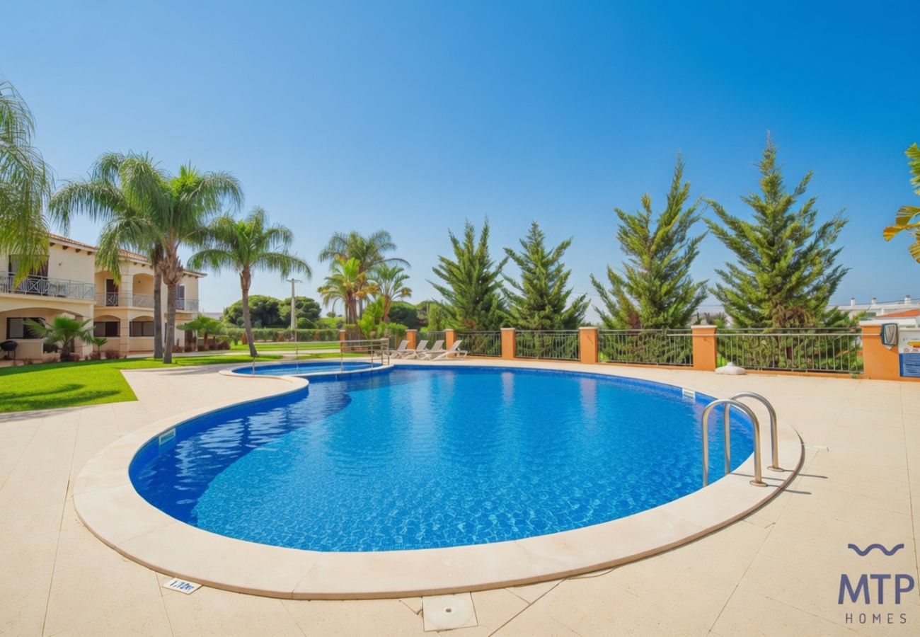 Huis in Albufeira - Vila Cascata