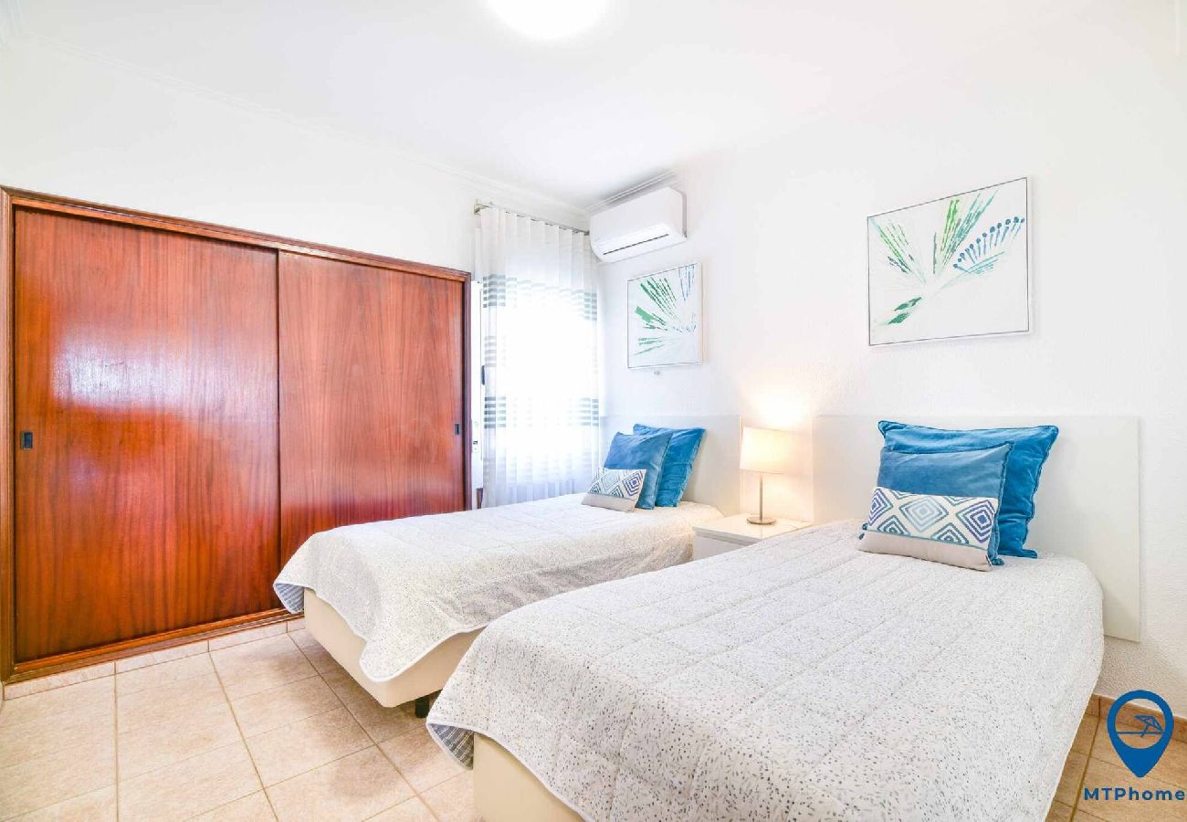 Apartment in Quarteira - Quarteira