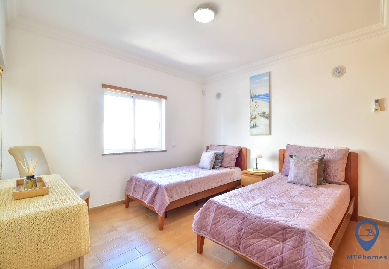 Villa en Albufeira - Alfarrobeira